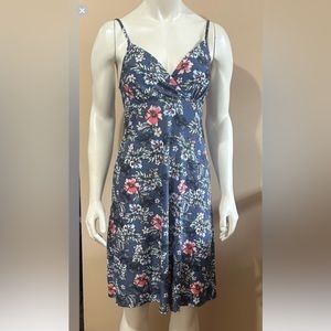 SUMMER FLORAL DRESS SPAGHETTI STRAPS  IN SIZE SMALL